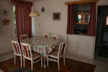 Madžarska Chata Balatonalmádi, Eksterier